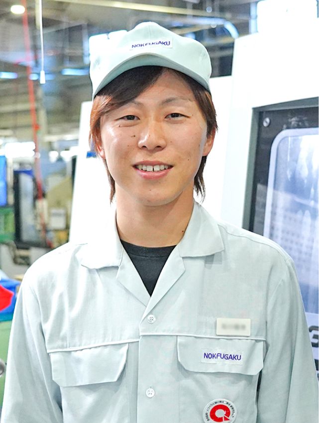東北工場 東北工場型製造一課 NC旋盤担当 R.I.さんのインタビューページへ遷移します